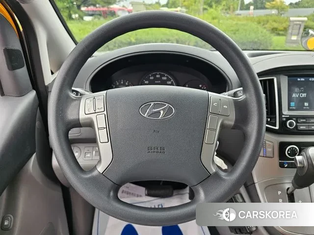 Hyundai The New Grand Starex 2021 Желтый из Кореи, фото 2