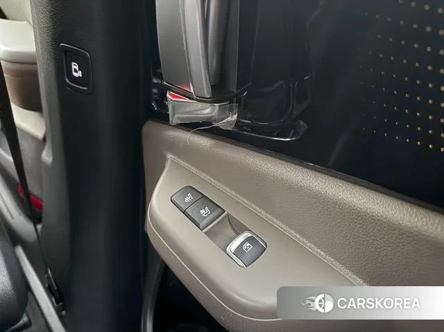 Kia The New Carnival 4th Generation 2024 Черный из Кореи, фото 2