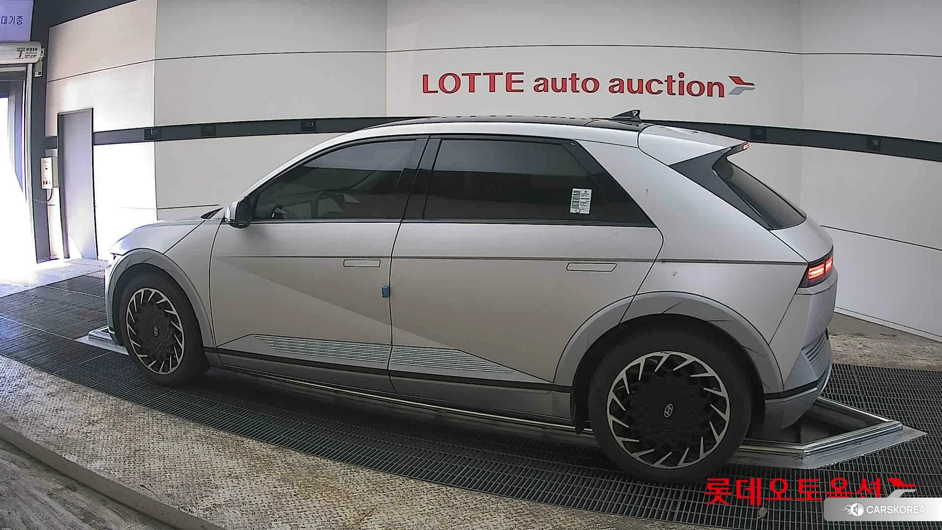 Hyundai IONIQ 5 2022 Gravity Gold Mat из Кореи, фото 2