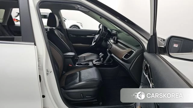 Kia Seltos 2021 Белый из Кореи, фото 2