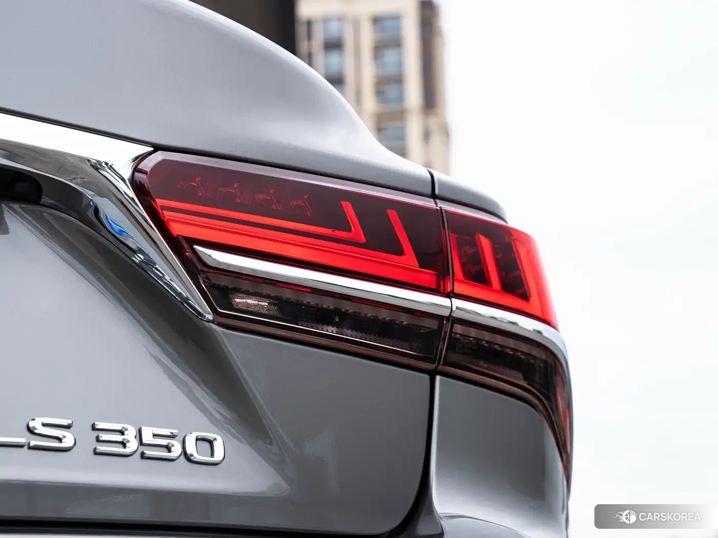 Lexus LS 2018 Silver/gray из Китая, фото 2