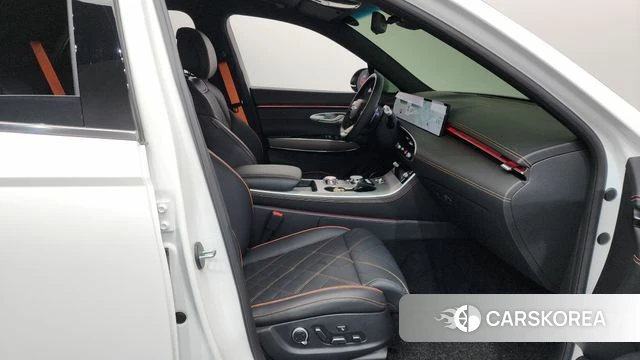 Genesis GV70 2024 Белый из Кореи, фото 2