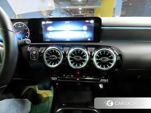 Mercedes-Benz A-Class W177 2021 Цвет тростника из Кореи, фото 2