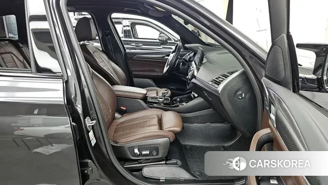 BMW X3 (G01) 2023 Серый из Кореи, фото 2