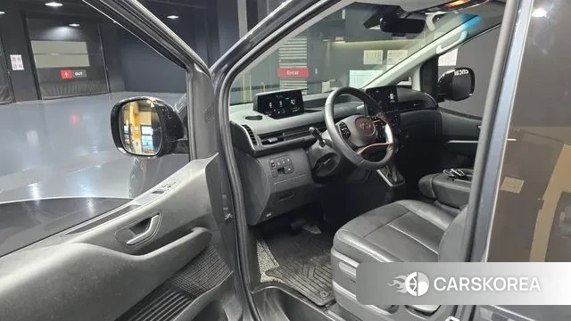 Hyundai Staria 2024 Черный из Кореи, фото 2