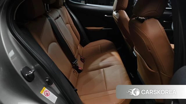 Lexus UX250h 2019 Серебристо-серый из Кореи, фото 2