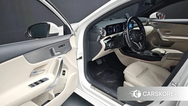 Mercedes-Benz A-Class W177 2021 Белый из Кореи, фото 2