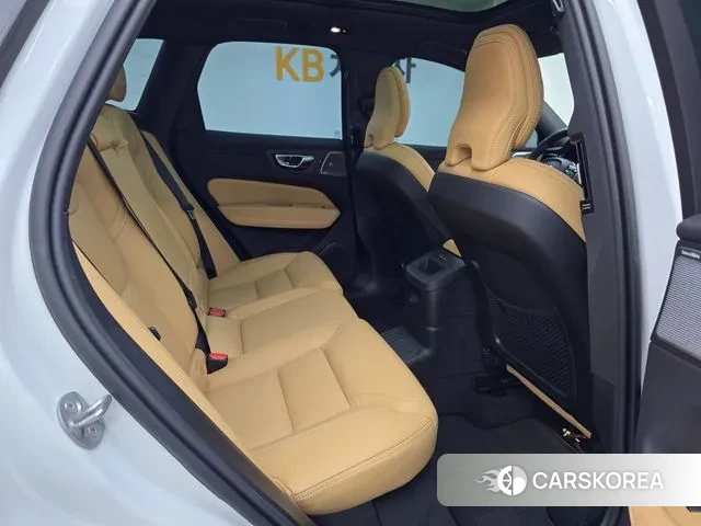 Volvo XC60 second Generation 2025 Белый из Кореи, фото 2