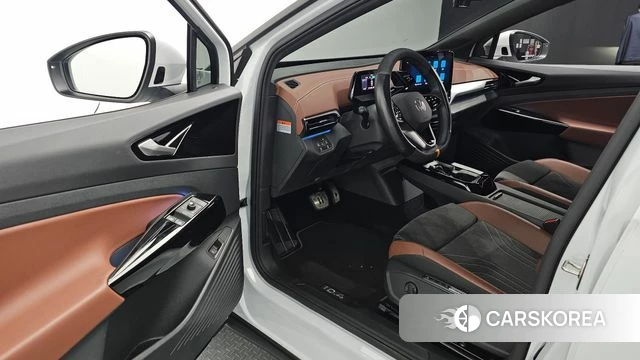 Volkswagen ID.4 2023 Белый из Кореи, фото 2