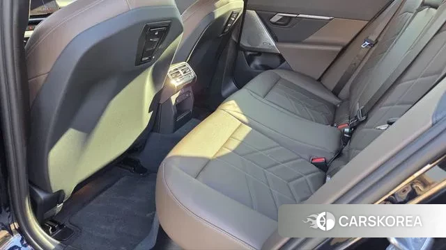 BMW 5 Series (G60) 2024 Черный из Кореи, фото 2