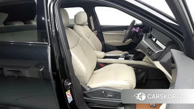 Audi e-Tron 2021 Черный из Кореи, фото 2