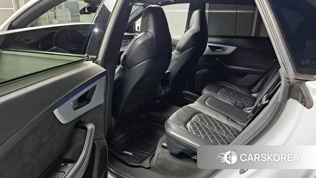 Audi Q8 (4M) 2021 Белый из Кореи, фото 2