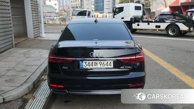 Audi A6 (C8) 2023 Черный из Кореи, фото 2