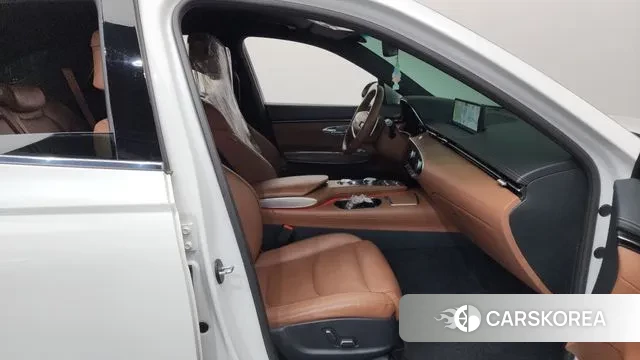 Genesis GV70 2021 Белый из Кореи, фото 2