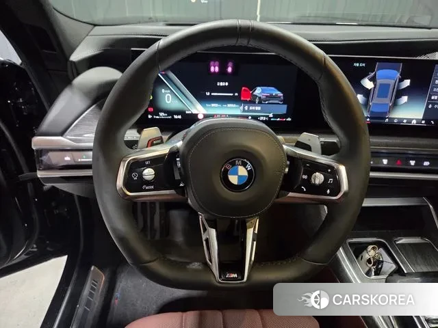 BMW 7 Series (G70) 2024 Золотой двухцветный из Кореи, фото 2