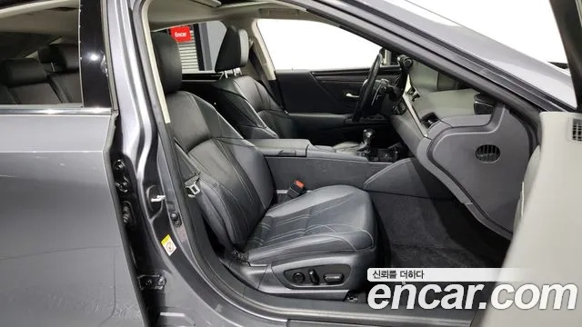 Lexus ES300h 7th generation 2018 Серый из Кореи, фото 2