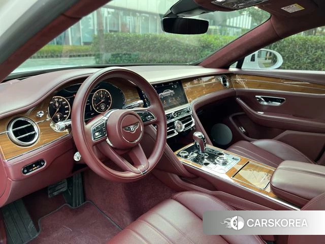 Bentley Flying 2021 Белый из Китая, фото 2