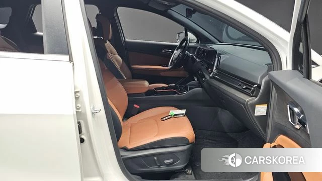 Kia Sportage 5th Generation Hybrid 2024 Белый из Кореи, фото 2