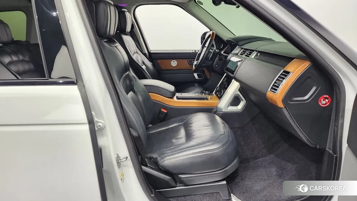 Land Rover Range Rover 4th Generation 2020 Белый из Кореи, фото 2