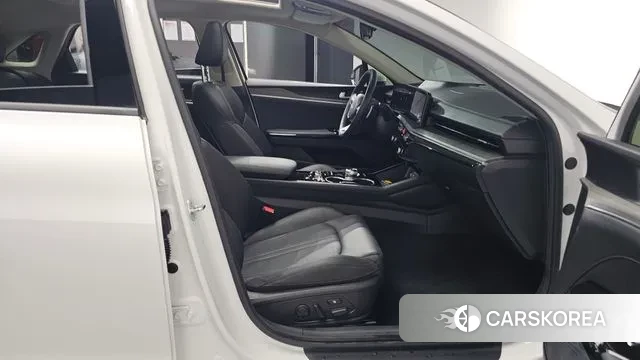 Kia The New K5 3rd generation 2024 Белый из Кореи, фото 2