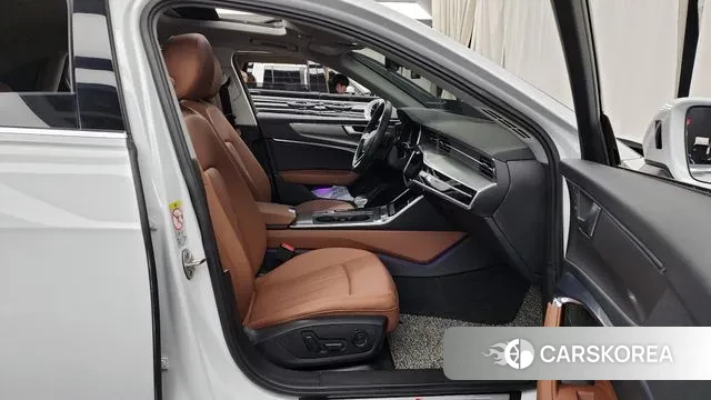 Audi A6 (C8) 2020 Белый из Кореи, фото 2