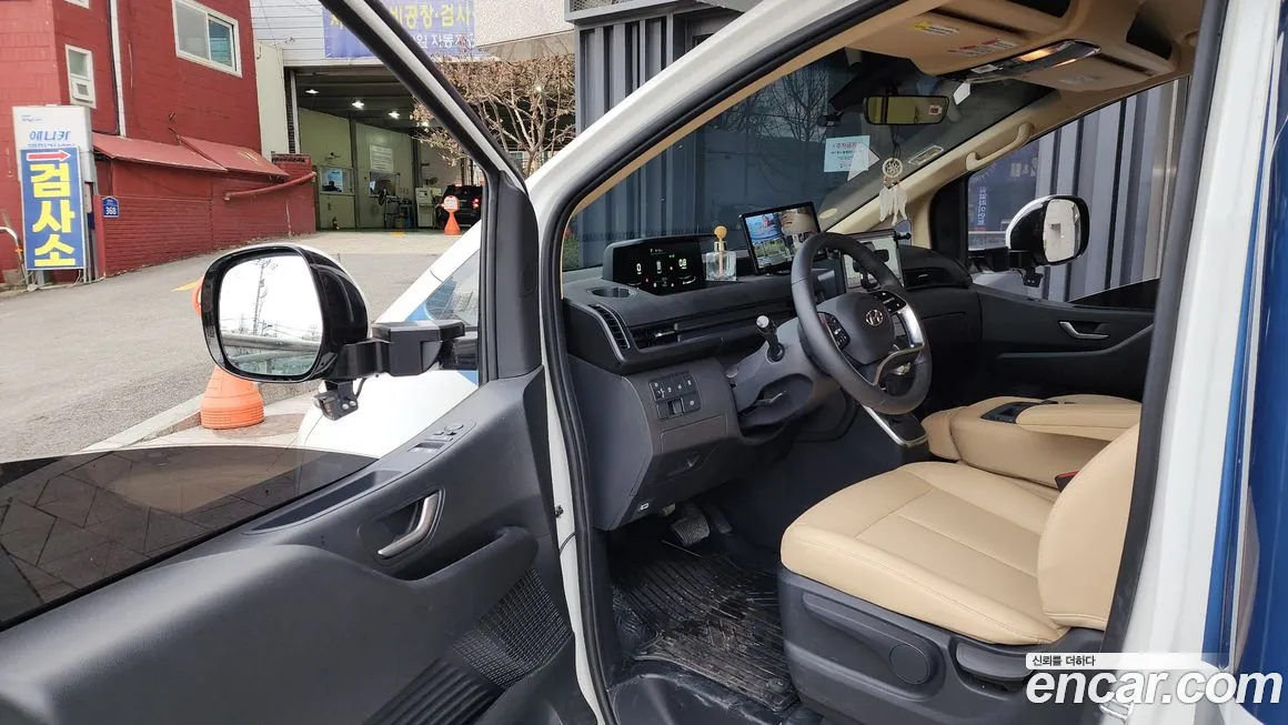 Hyundai Staria 2022 из Кореи, фото 2