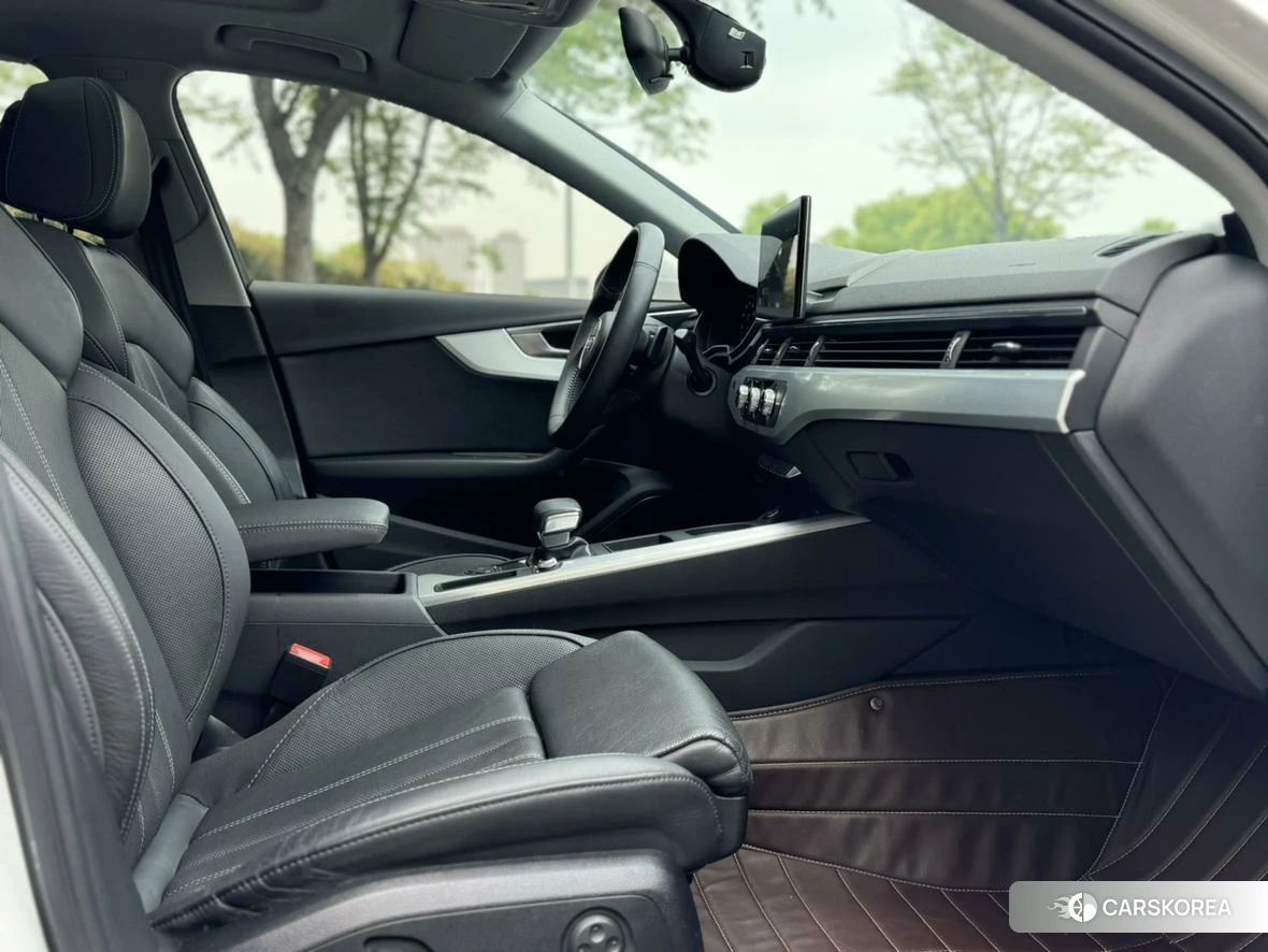 Audi A4L 2020 Белый из Китая