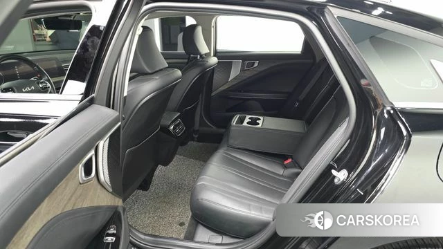Kia K8 2023 Черный из Кореи, фото 2