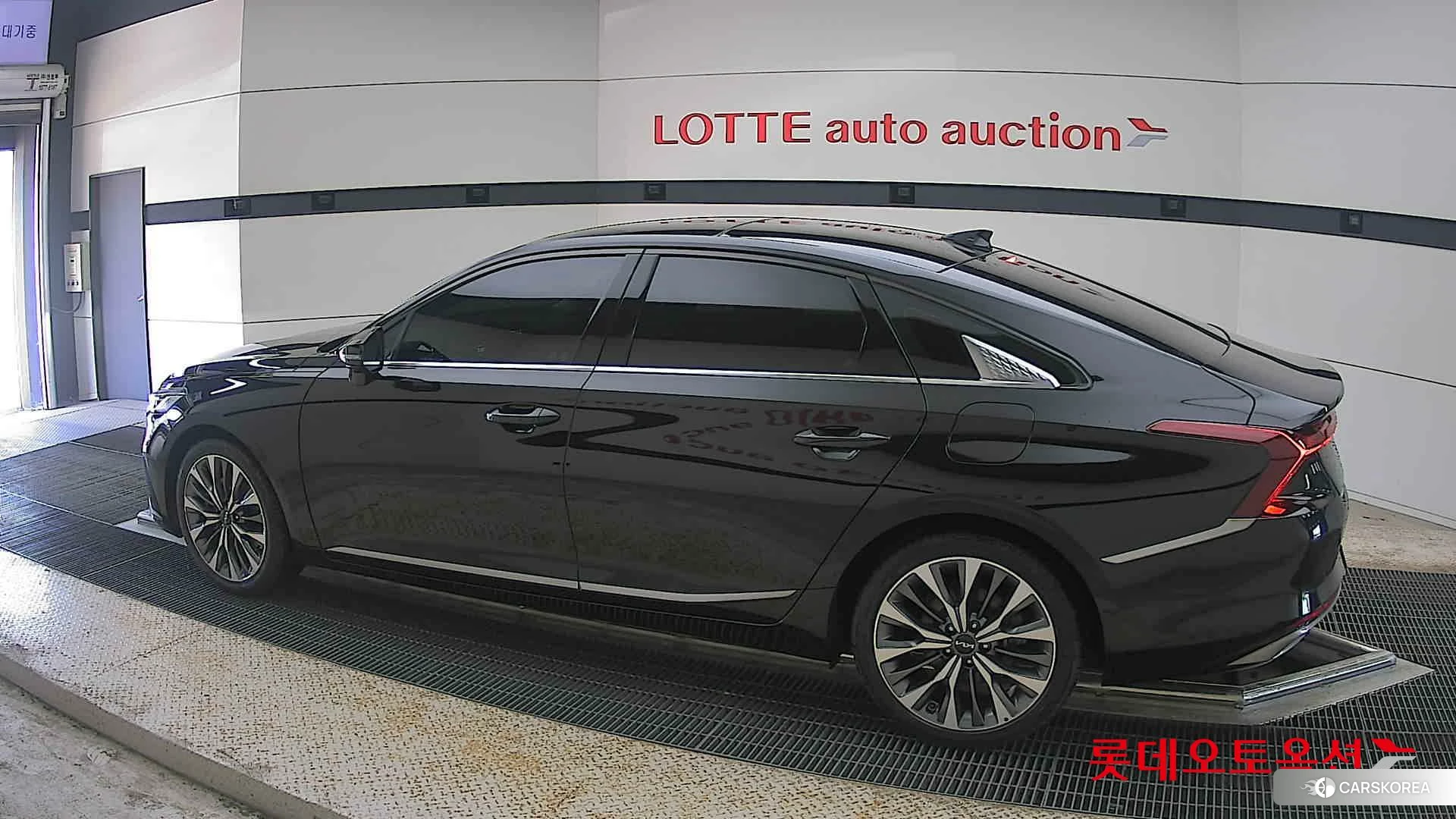 Kia K8 2022 Aurora Black Pearl из Кореи, фото 2
