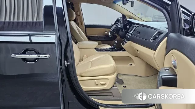 Kia The New Carnival 2019 Черный из Кореи, фото 2