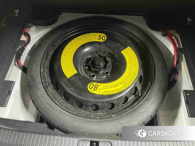 Audi A4L 2018 Белый из Китая, фото 2