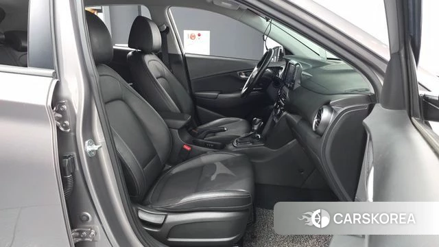 Hyundai Kona 2018 Серебристо-серый из Кореи, фото 2