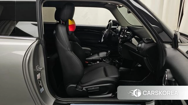 Mini Cooper 2023 Серебристо-серый из Кореи, фото 2