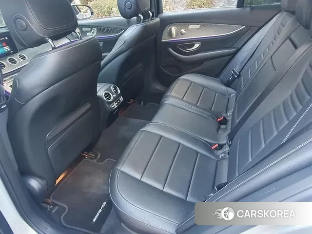 Mercedes-Benz E-Class W213 2022 Серебряный из Кореи, фото 2