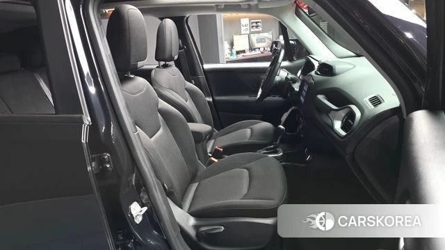 Jeep Renegade 2021 Черный из Кореи, фото 2