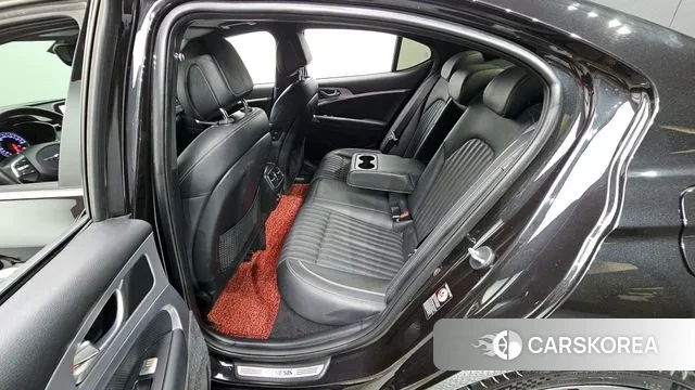 Genesis G70 2018 Черный из Кореи, фото 2