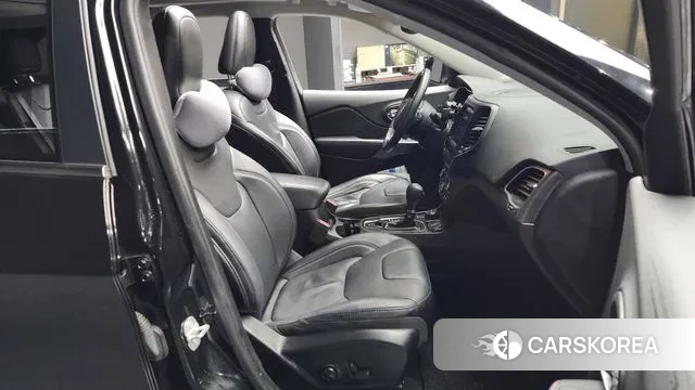 Jeep Cherokee (KL) 2019 Черный из Кореи, фото 2