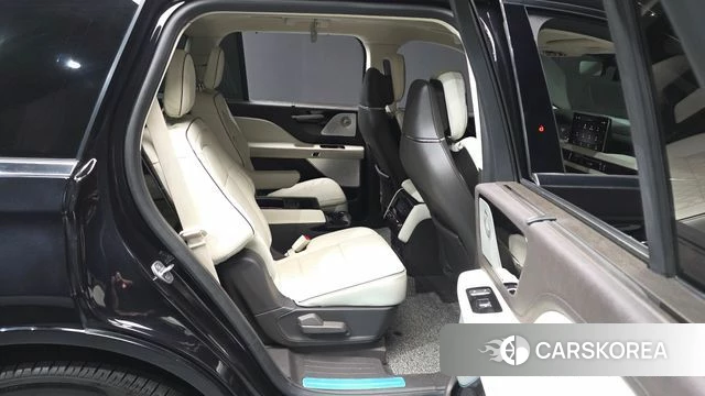 Lincoln Aviator 2nd generation 2021 Черный из Кореи, фото 2