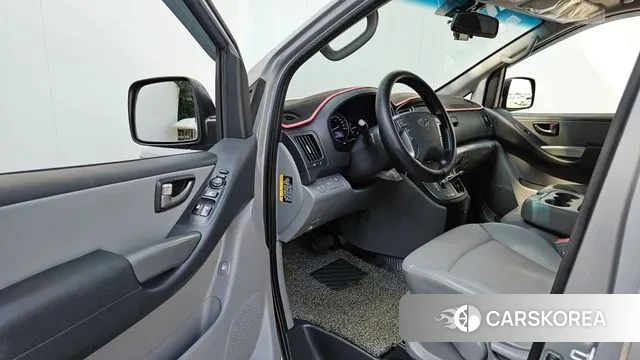Hyundai The New Grand Starex 2021 Серебряный из Кореи, фото 2