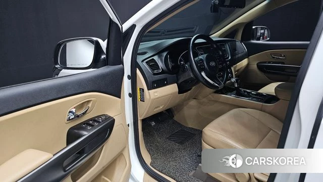 Kia The New Carnival 2019 Белый из Кореи, фото 2