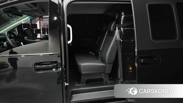 Hyundai Staria 2025 Черный из Кореи, фото 2