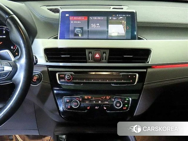 BMW X1 (F48) 2021 Белый из Кореи, фото 2