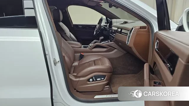 Porsche Cayenne (PO536) 2021 Белый из Кореи, фото 2