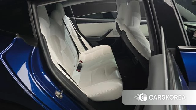 Tesla Model 3 2024 Синий из Кореи, фото 2
