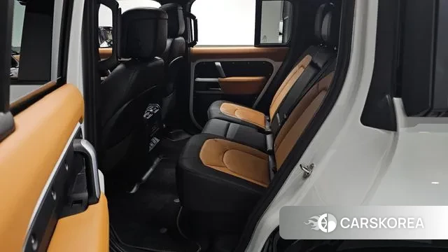 Land Rover Defender (L663) 2024 Белый из Кореи, фото 2