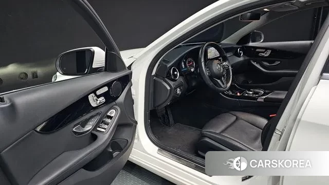 Mercedes-Benz C-Class W205 2020 Белый из Кореи, фото 2