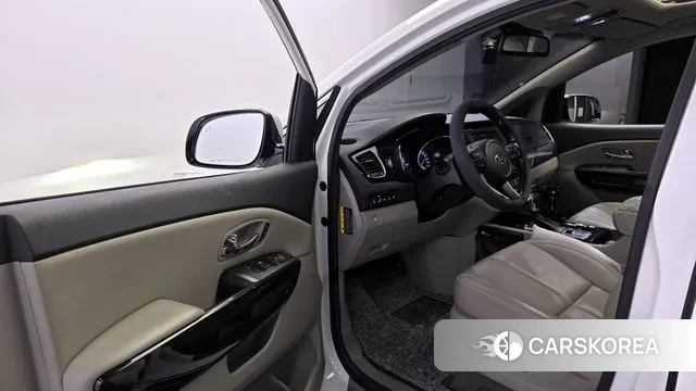 Kia The New Carnival 2018 Белый из Кореи, фото 2