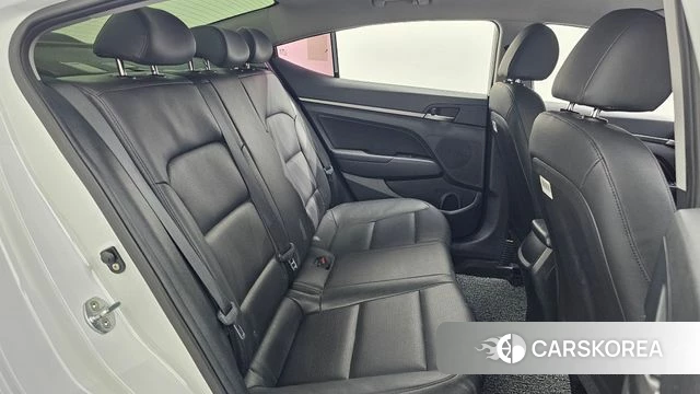 Hyundai Avante AD 2018 Белый из Кореи, фото 2
