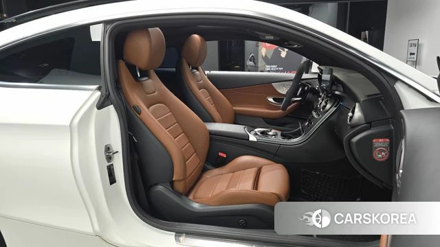 Mercedes-Benz C-Class W205 2018 Белый из Кореи, фото 2