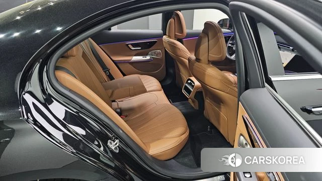 Mercedes-Benz E-Class W214 2025 Черный из Кореи, фото 2